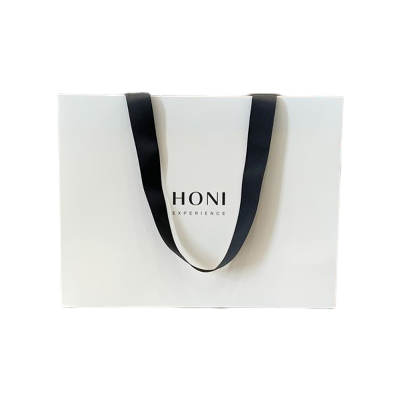Custom Fashion Luxuria Gift Bags White Paper Bag Shopping Packaging Bag For Clothes